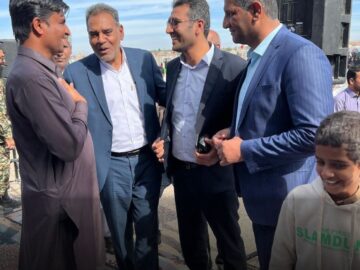 خدایا دستمان رابگیر